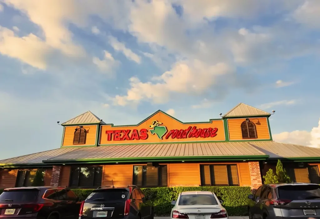 Texas Roadhouse restaurant where military discount is redeemed